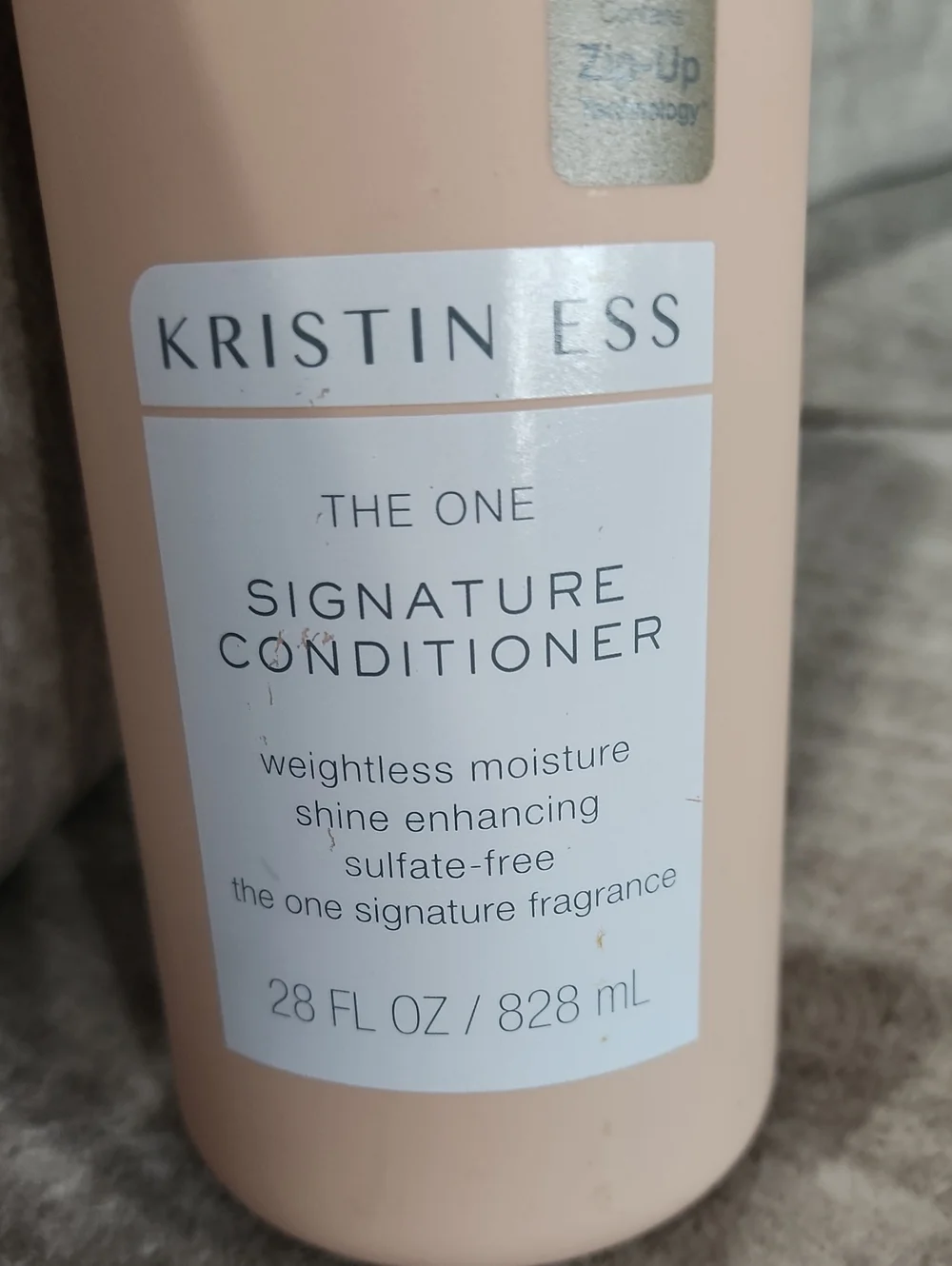 NWT Kristin Ess Signature Conditioner- 28oz